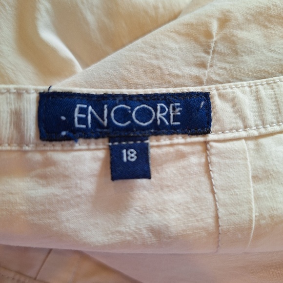 Beige Skirt/Shorts Skorts - Picture 4 of 5